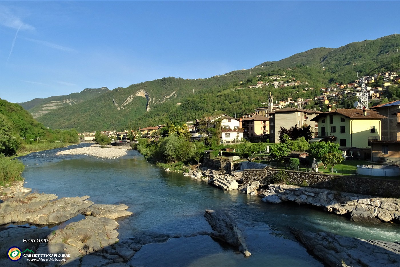 13 Dal Ponte Vecchio vista sul Brembo a valle.JPG